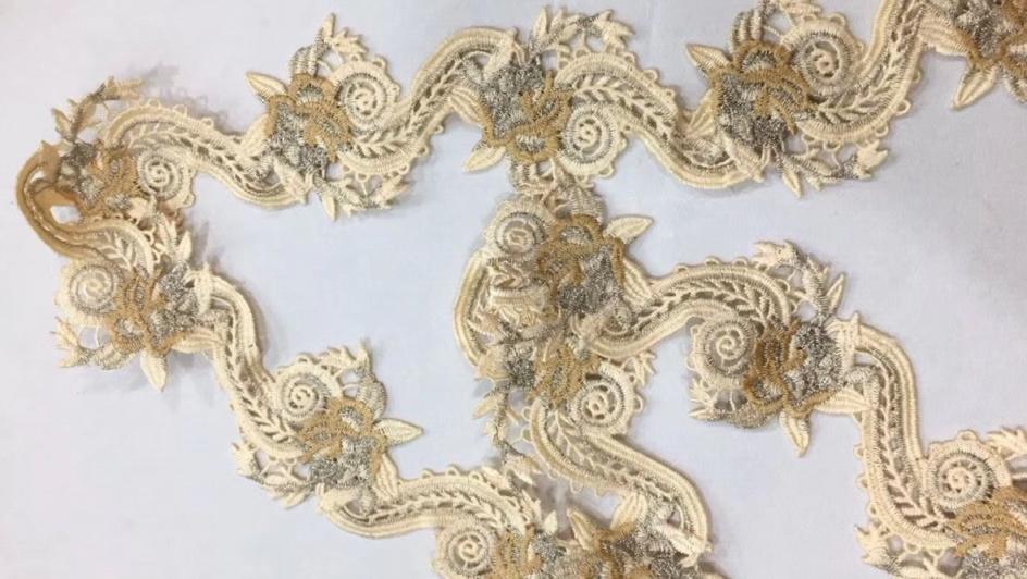 gold lace style